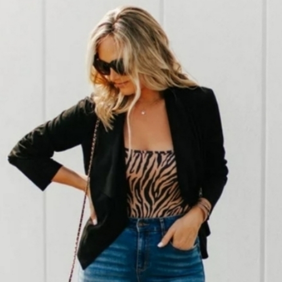 Sofia Vergara faux suede jacket - Picture 3 of 13